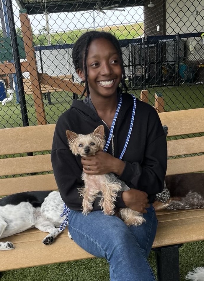 Headshot of Kimberlyn 